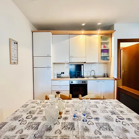 Orchidea - Ampiezza In Esclusivo Con Tre Piscine E Un Bar A 200m Dal * デセンツァーノ・デル・ガルダ